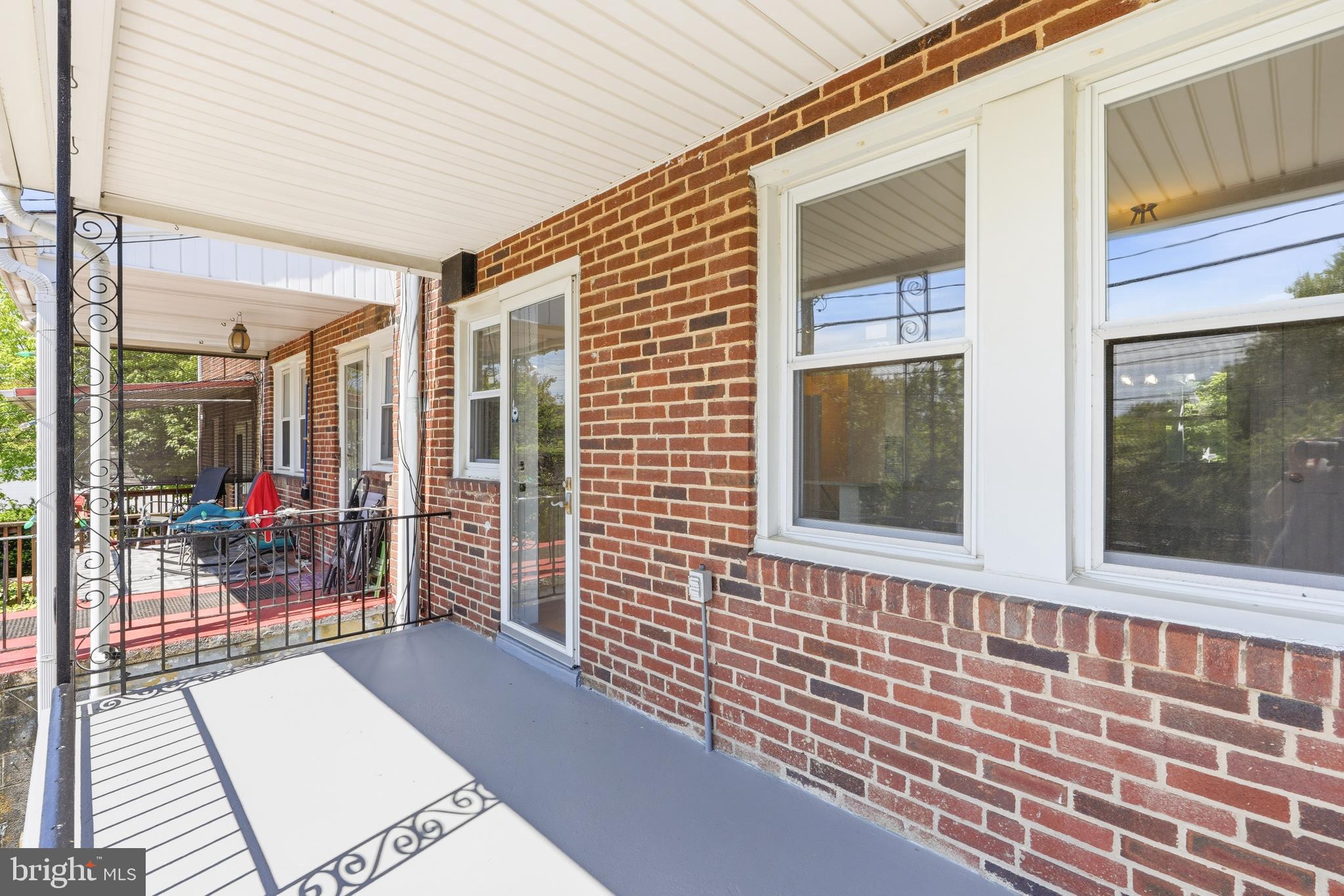 MEDFIELD - Residential