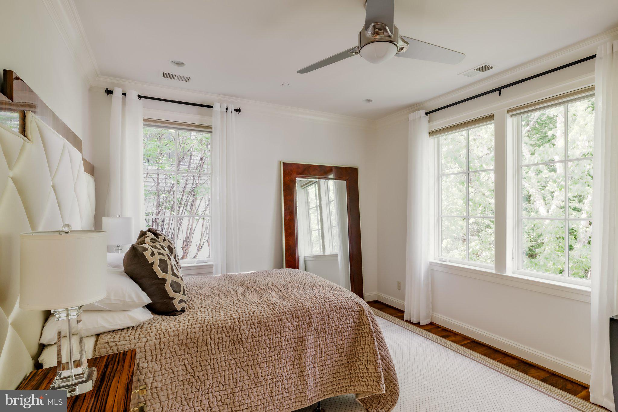PHILLIPS PARK - Residential
