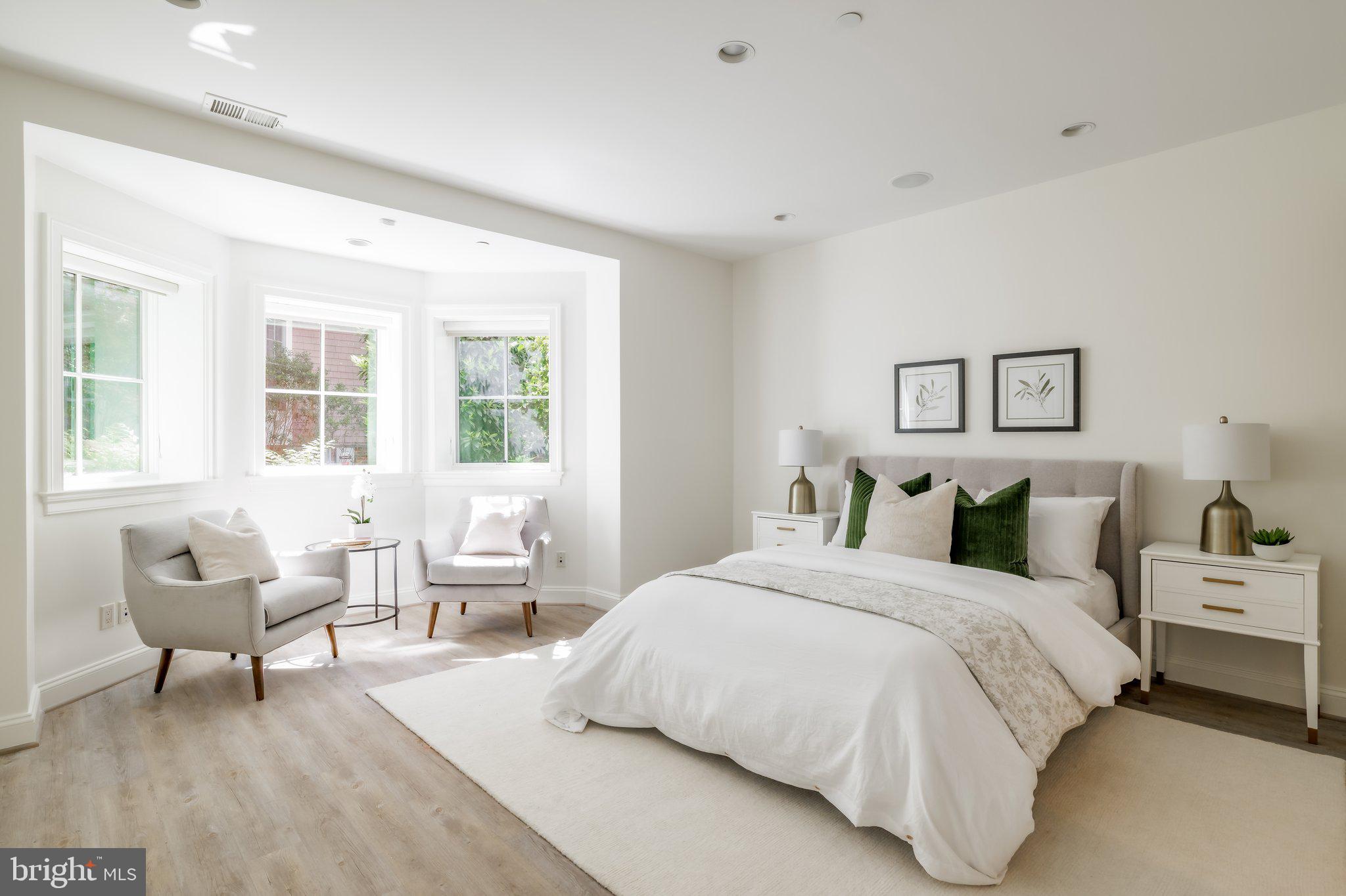 PHILLIPS PARK - Residential