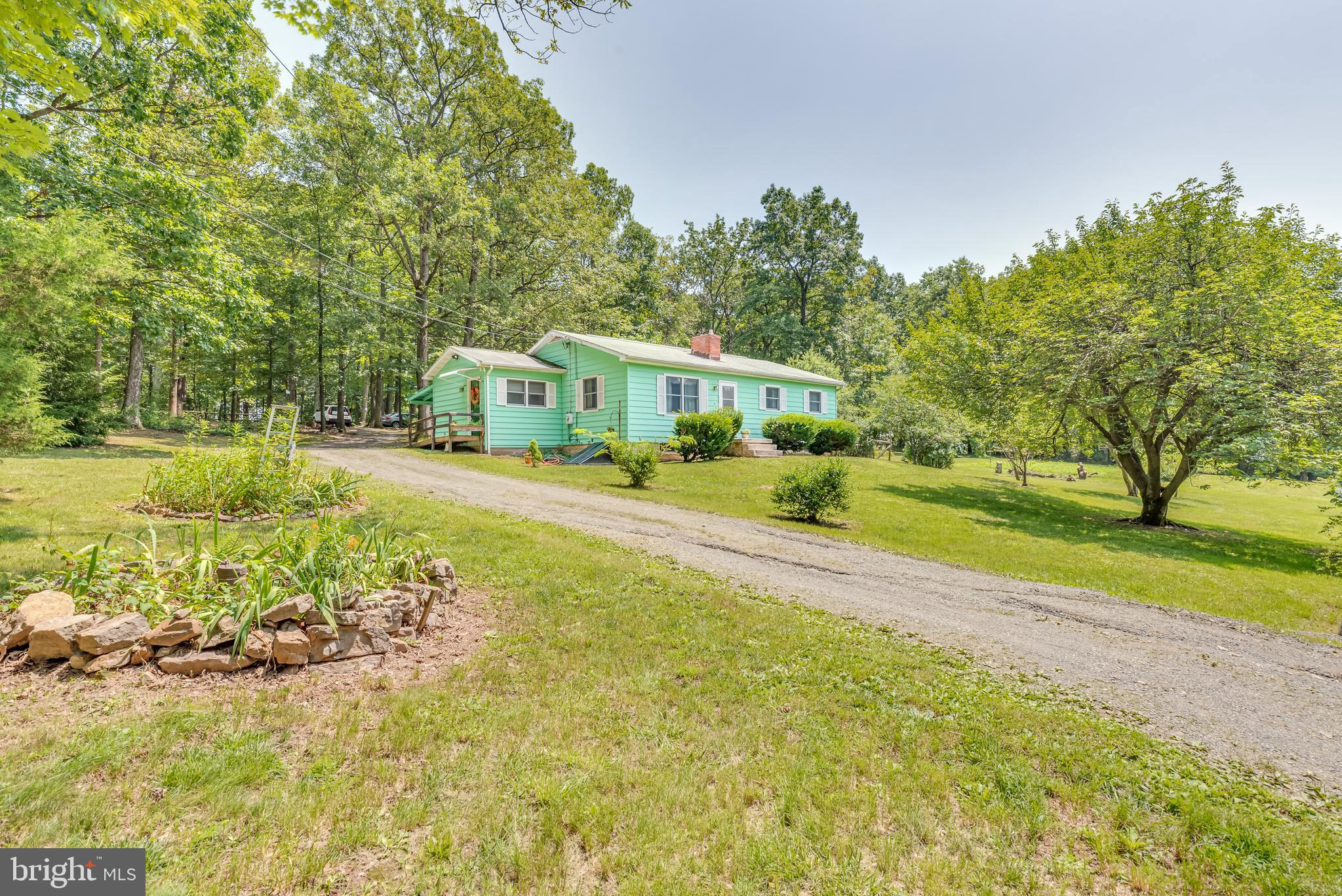 EARL ACRES - Residential