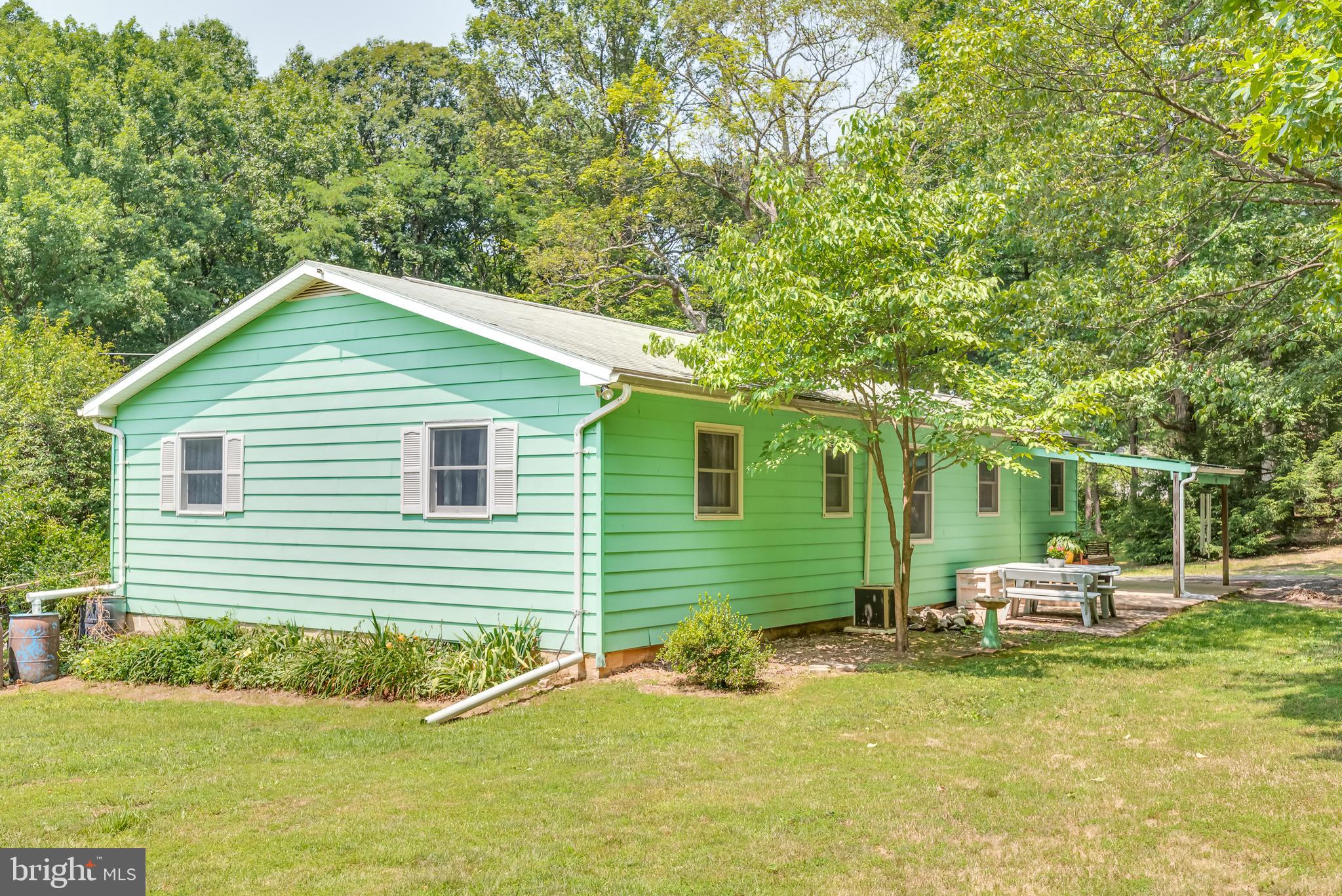 EARL ACRES - Residential