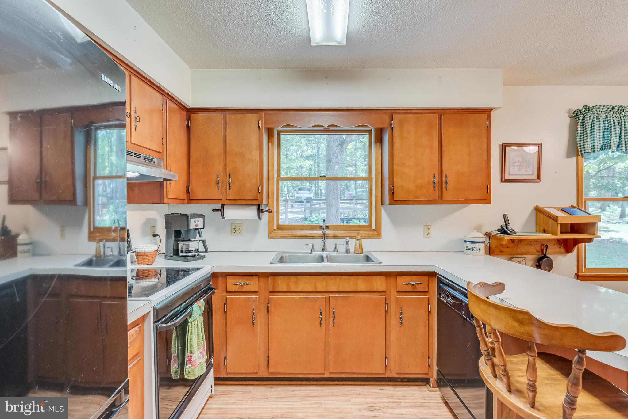 EARL ACRES - Residential