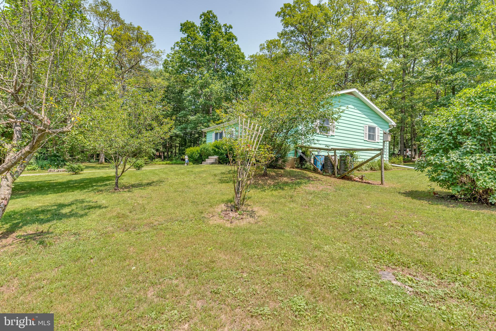 EARL ACRES - Residential