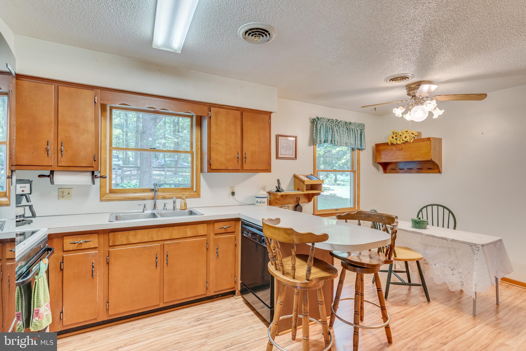 EARL ACRES - Residential