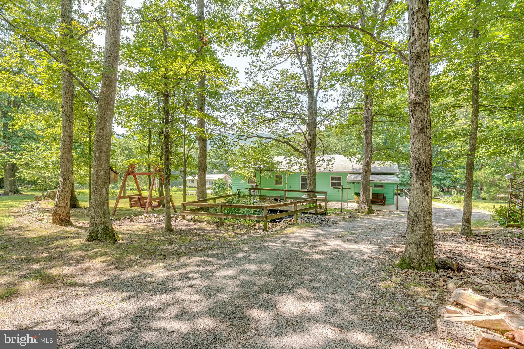 EARL ACRES - Residential