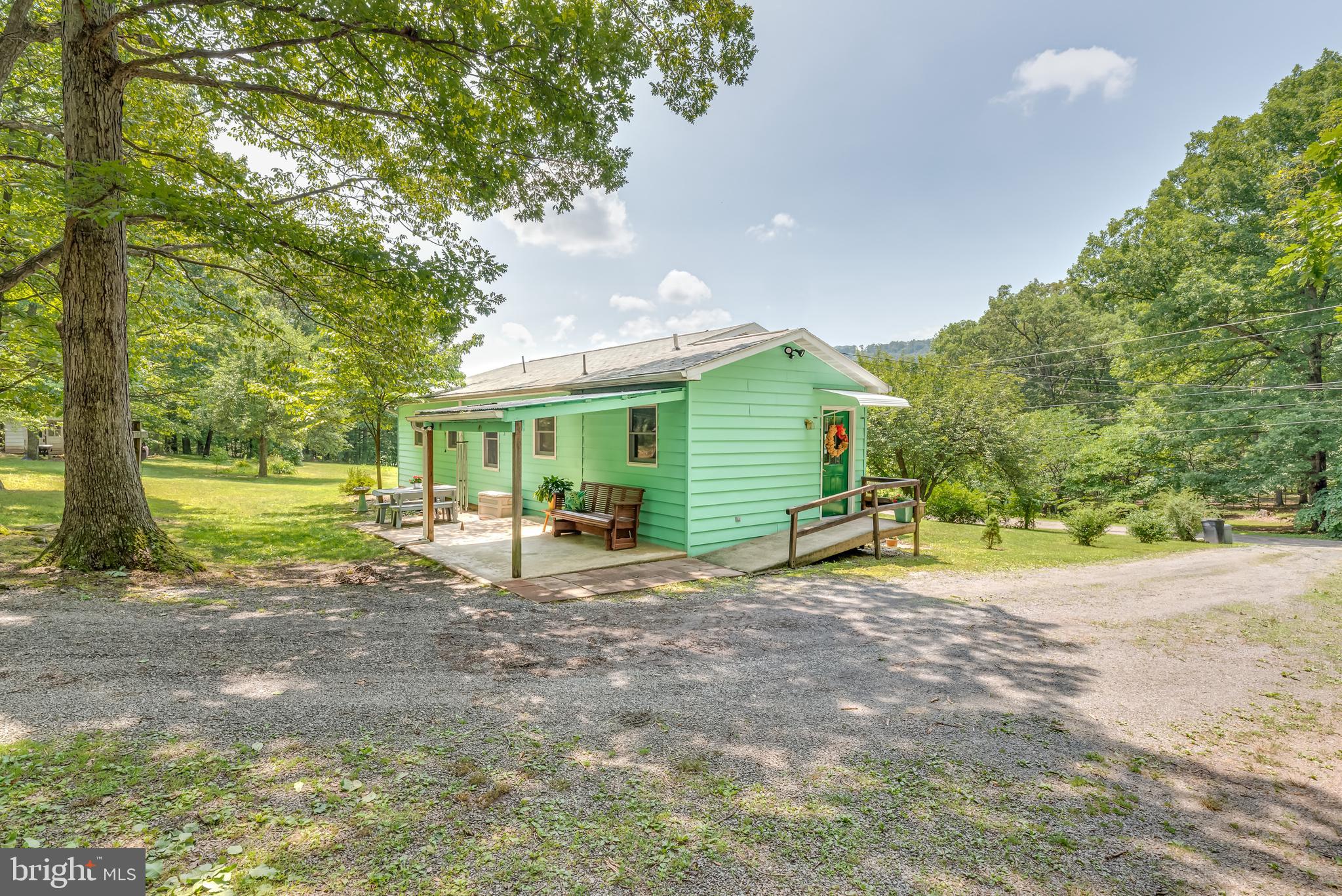 EARL ACRES - Residential