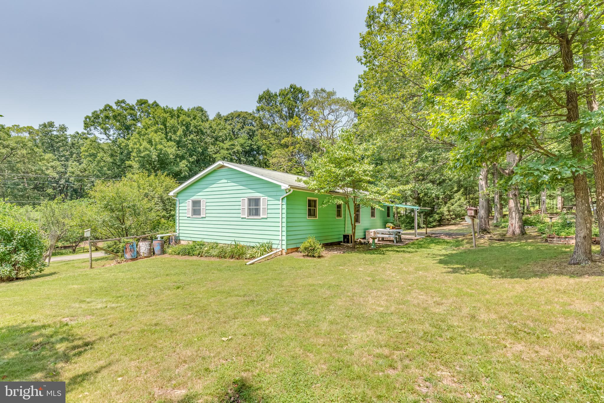 EARL ACRES - Residential