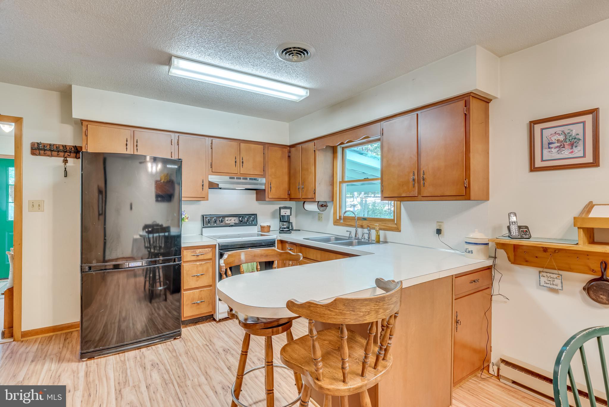 EARL ACRES - Residential