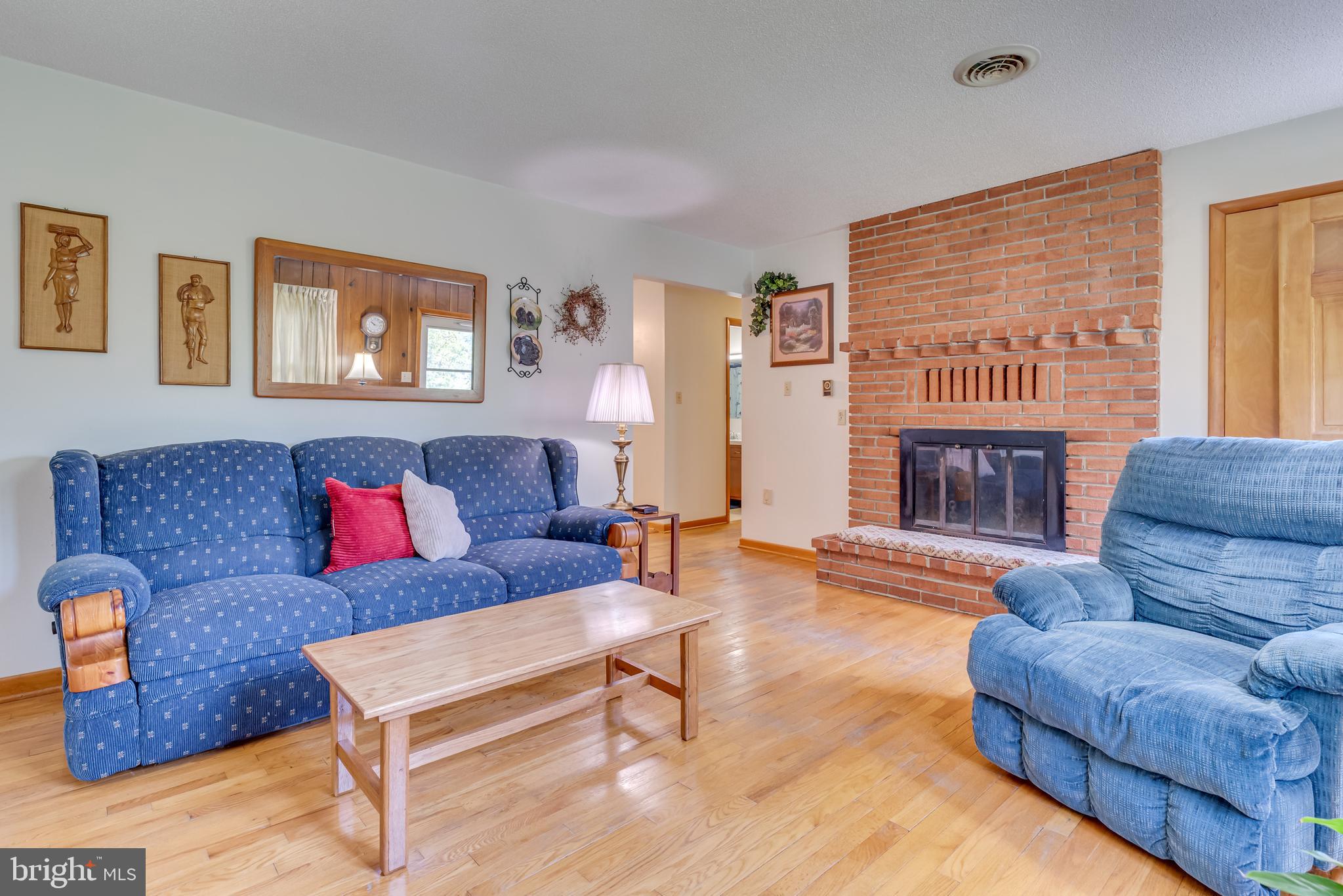 EARL ACRES - Residential