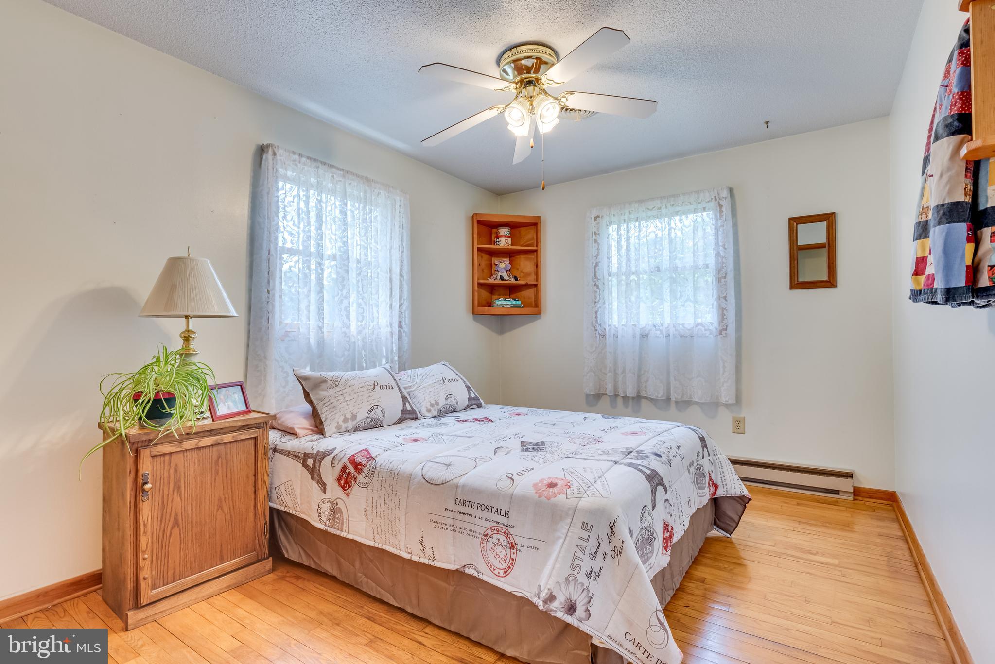 EARL ACRES - Residential