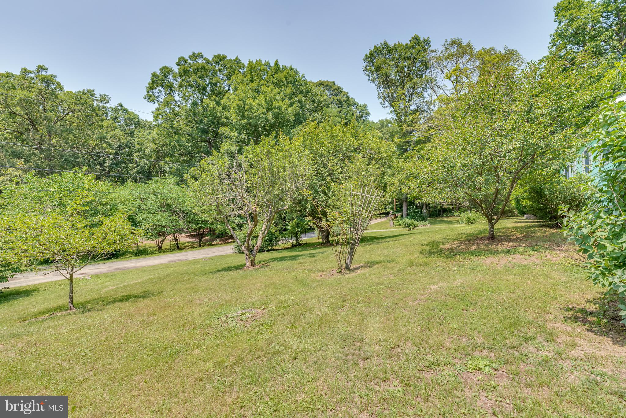 EARL ACRES - Residential