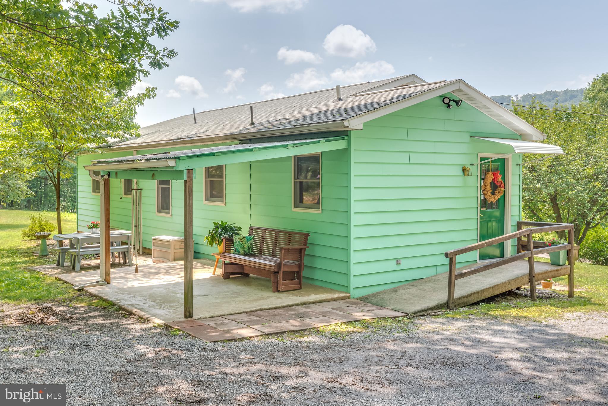 EARL ACRES - Residential