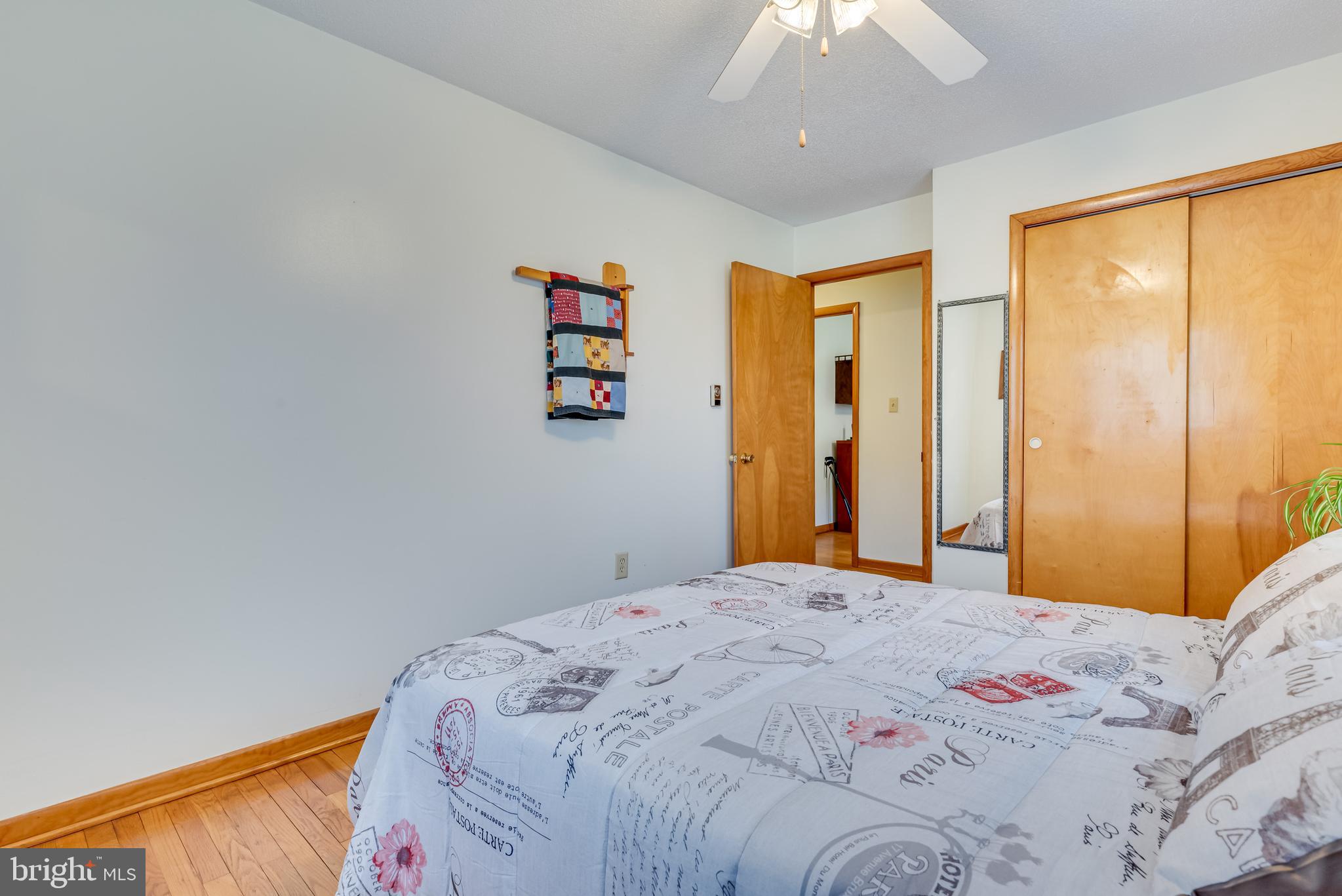 EARL ACRES - Residential