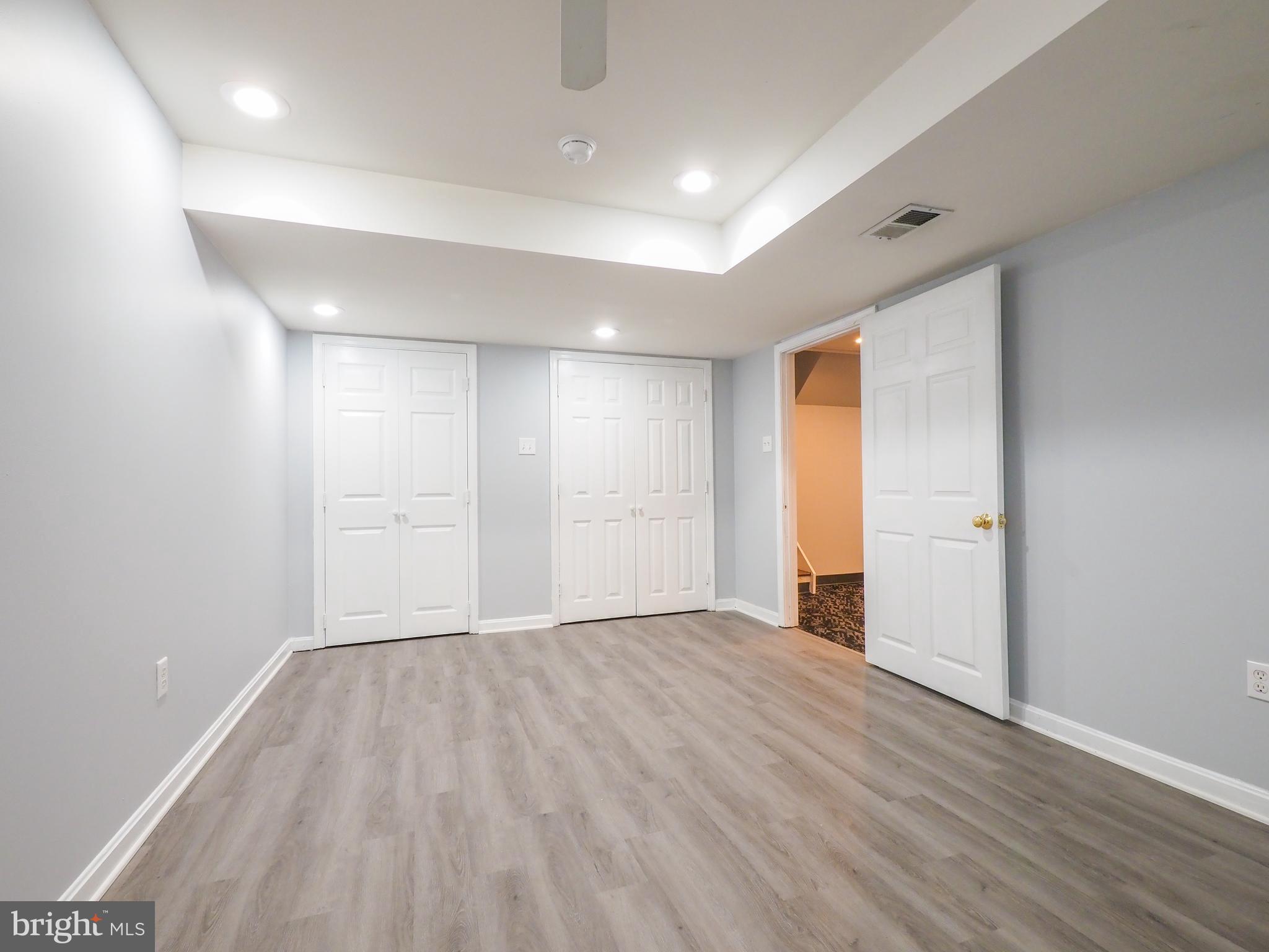 MAYFIELD MANOR - Residential