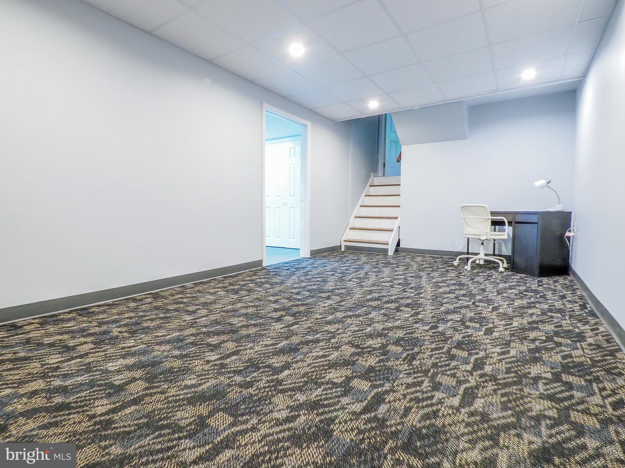 MAYFIELD MANOR - Residential