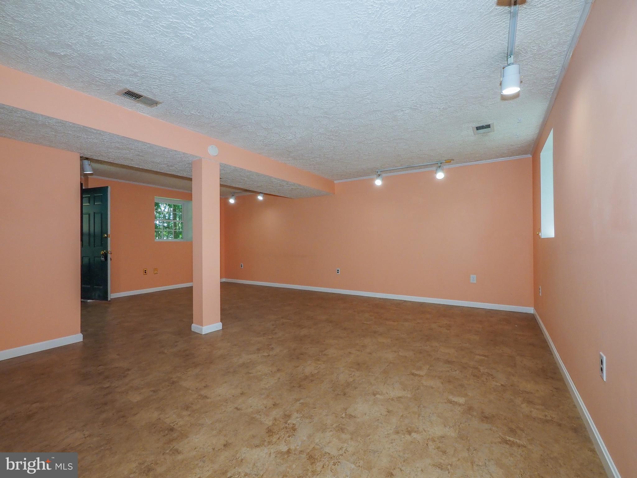 MAYFIELD MANOR - Residential