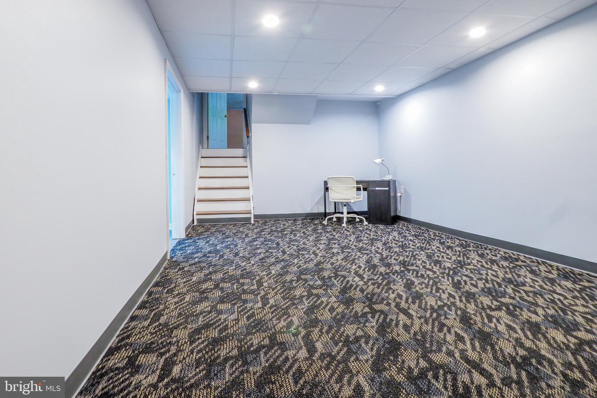 MAYFIELD MANOR - Residential