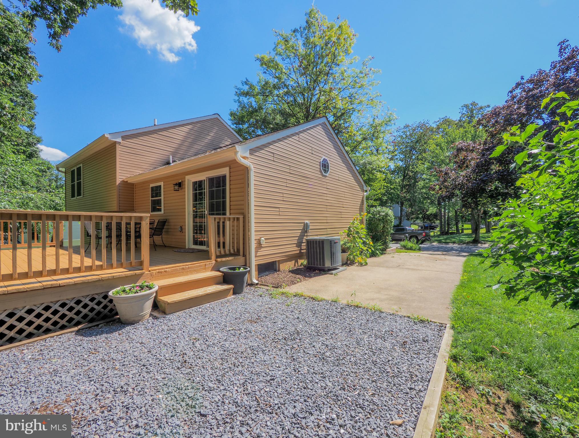 MAYFIELD MANOR - Residential