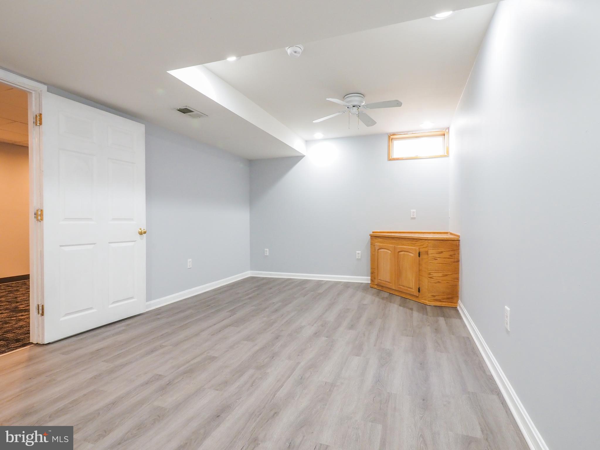 MAYFIELD MANOR - Residential