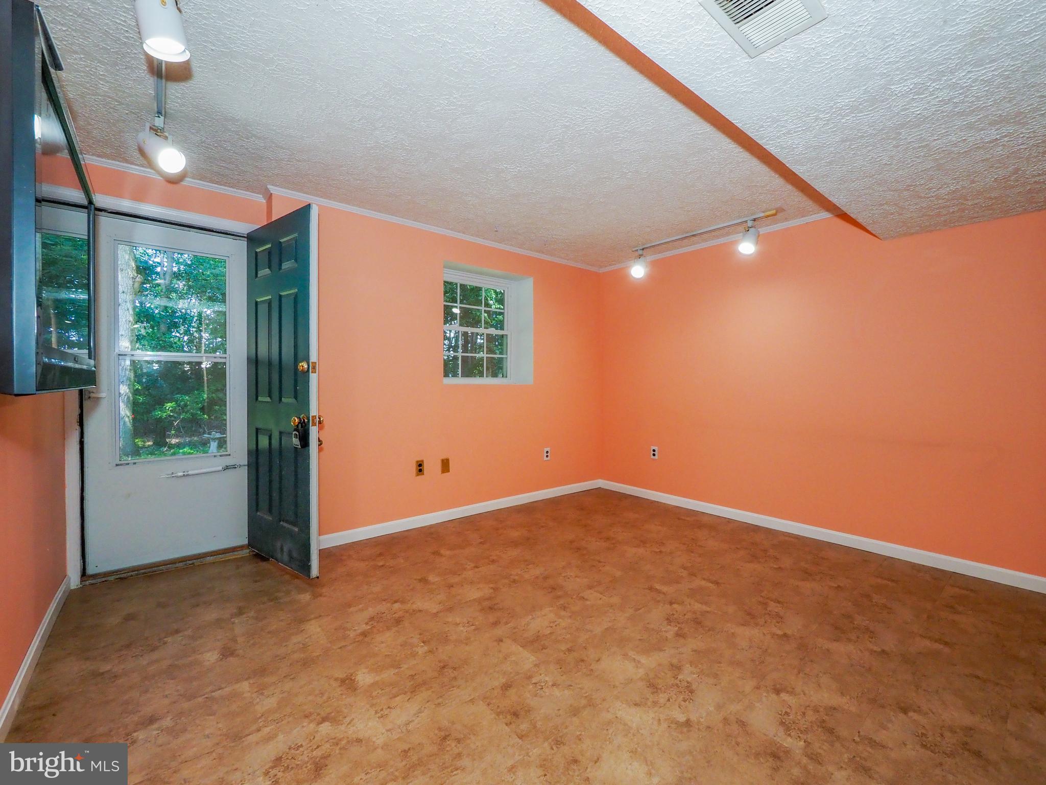 MAYFIELD MANOR - Residential