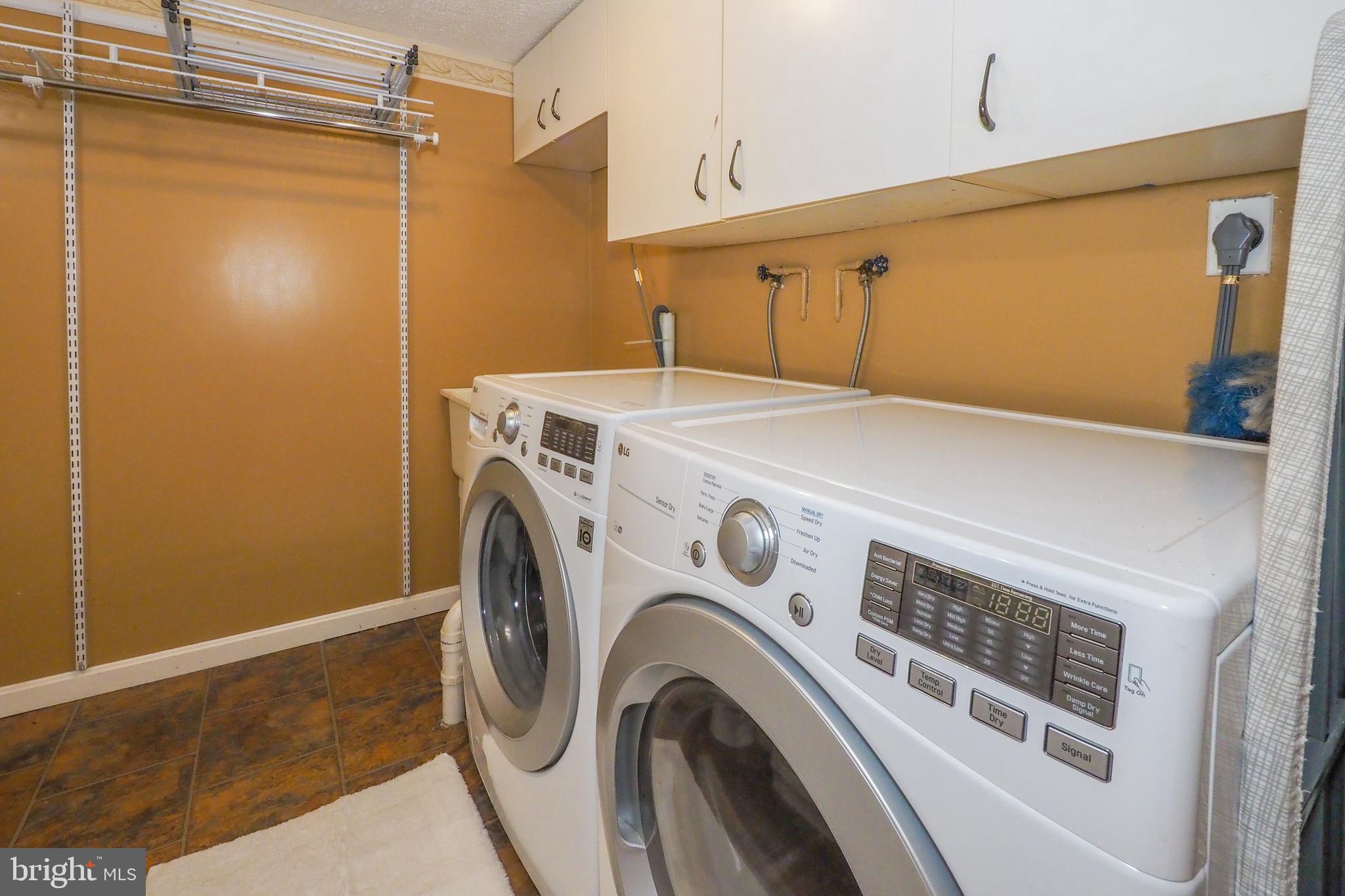 MAYFIELD MANOR - Residential