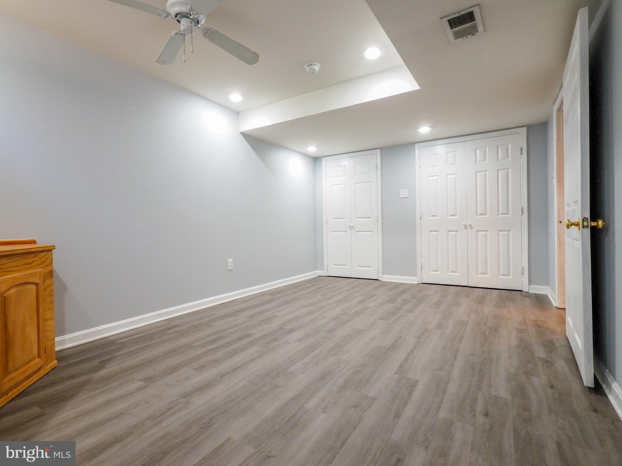 MAYFIELD MANOR - Residential