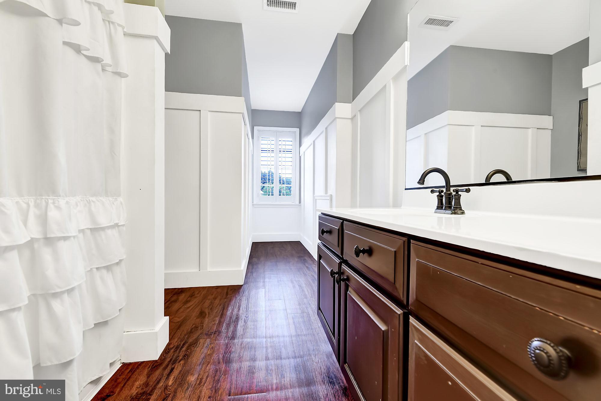 COOL SPRINGS - Residential