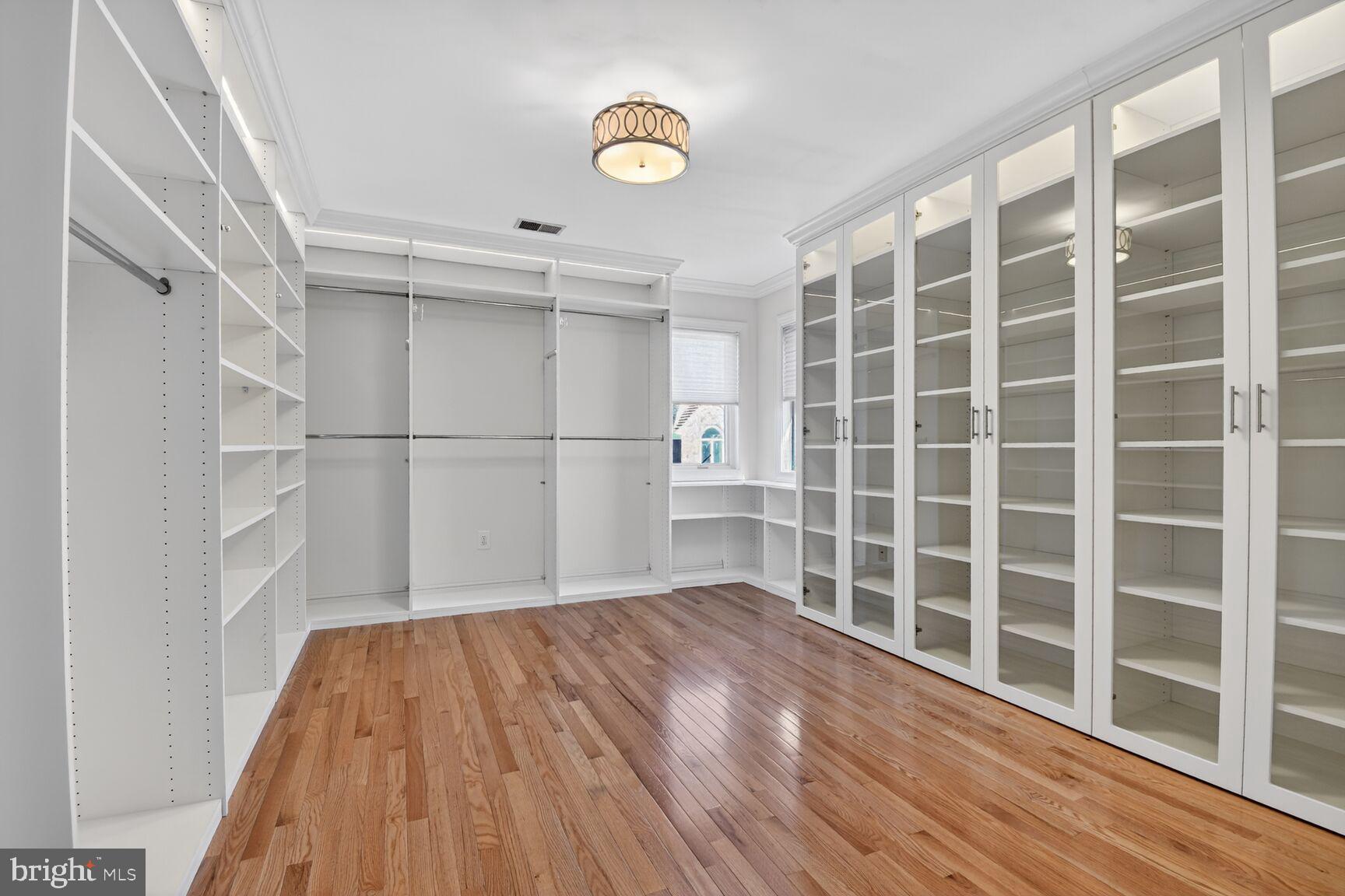 GROSVENOR WOODS - Residential