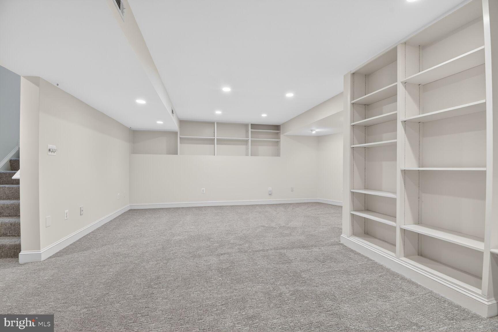 GROSVENOR WOODS - Residential