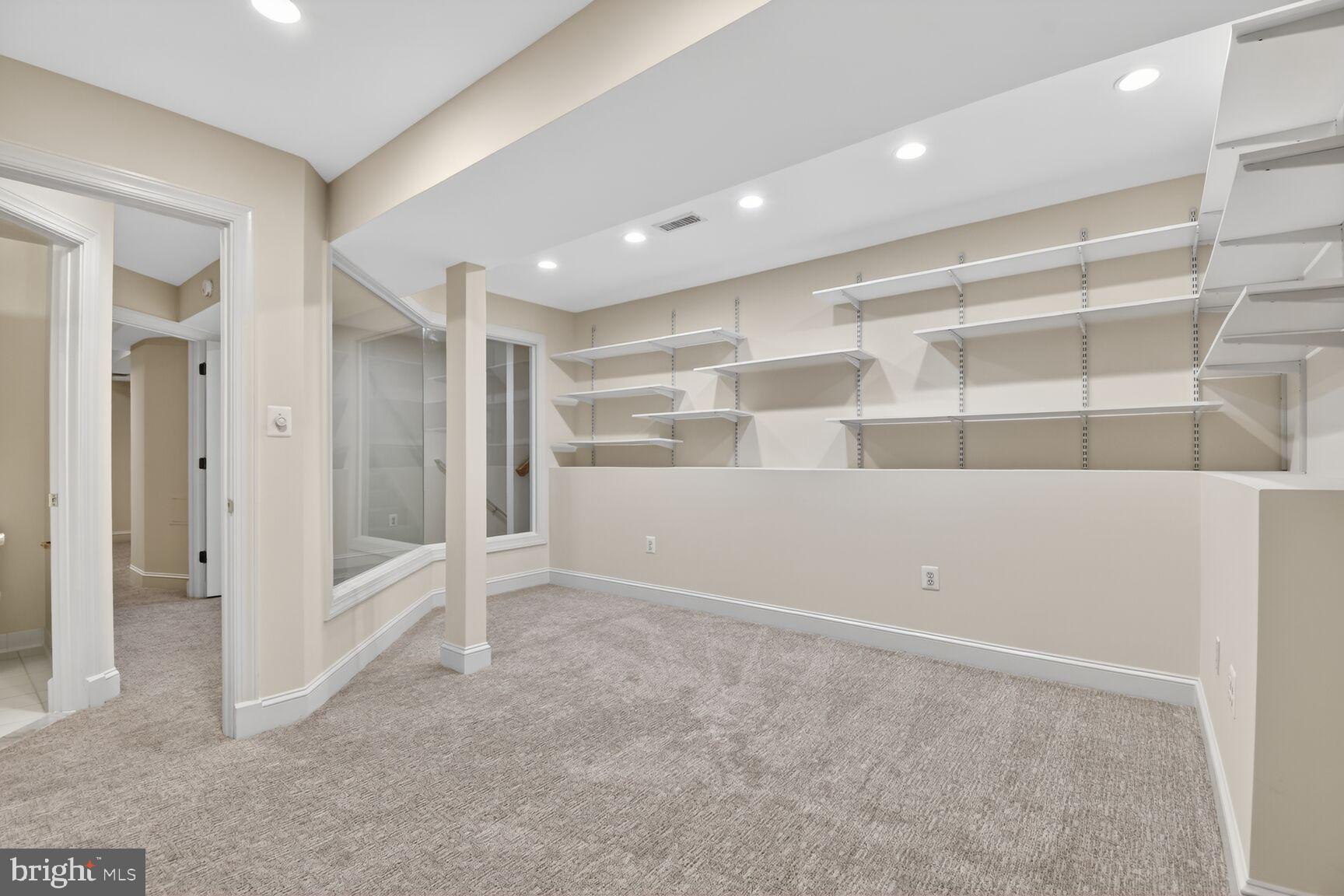 GROSVENOR WOODS - Residential