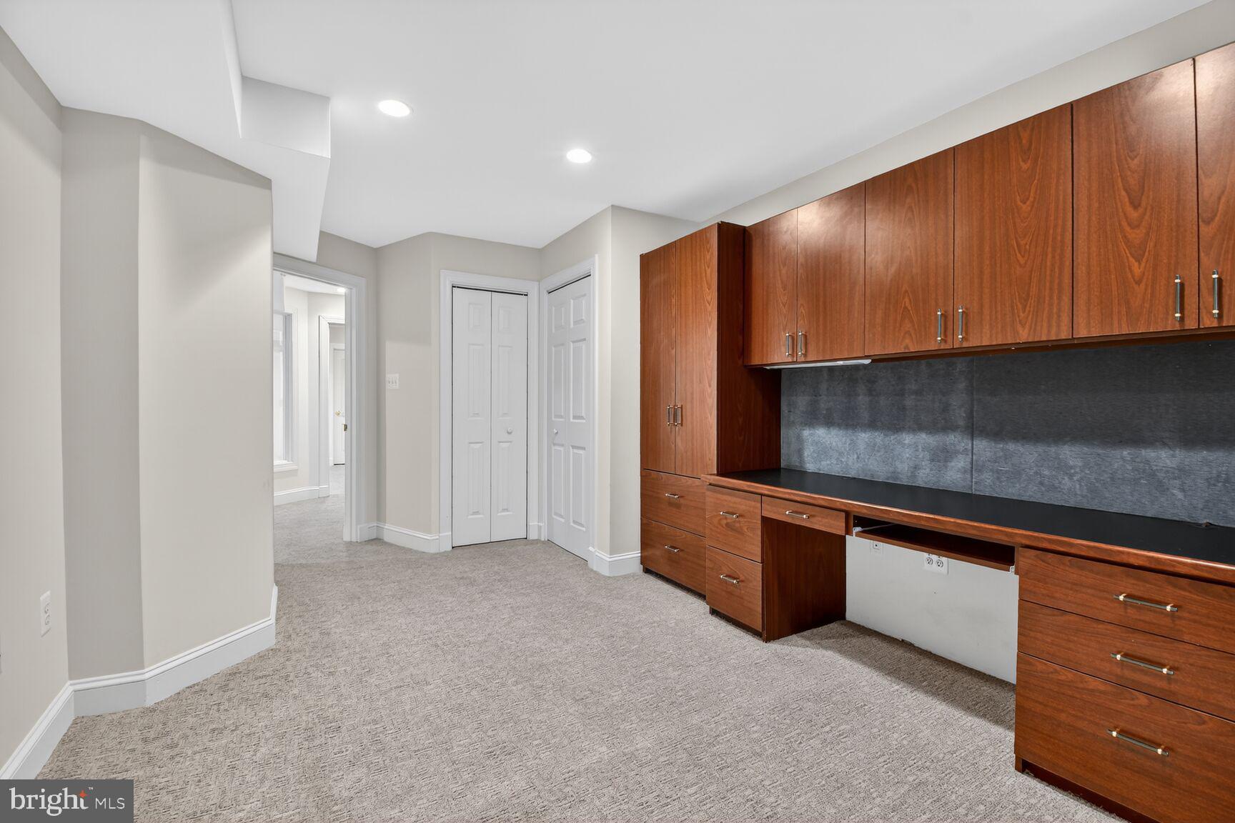 GROSVENOR WOODS - Residential