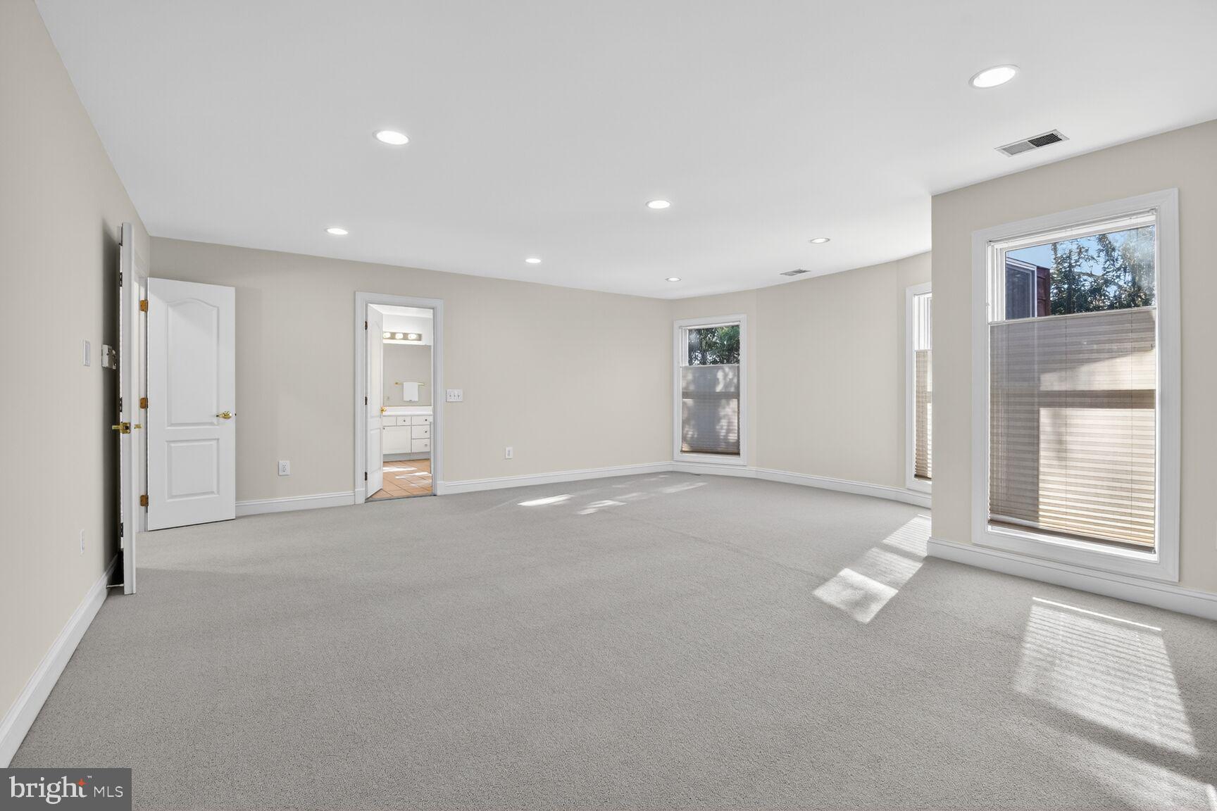 GROSVENOR WOODS - Residential