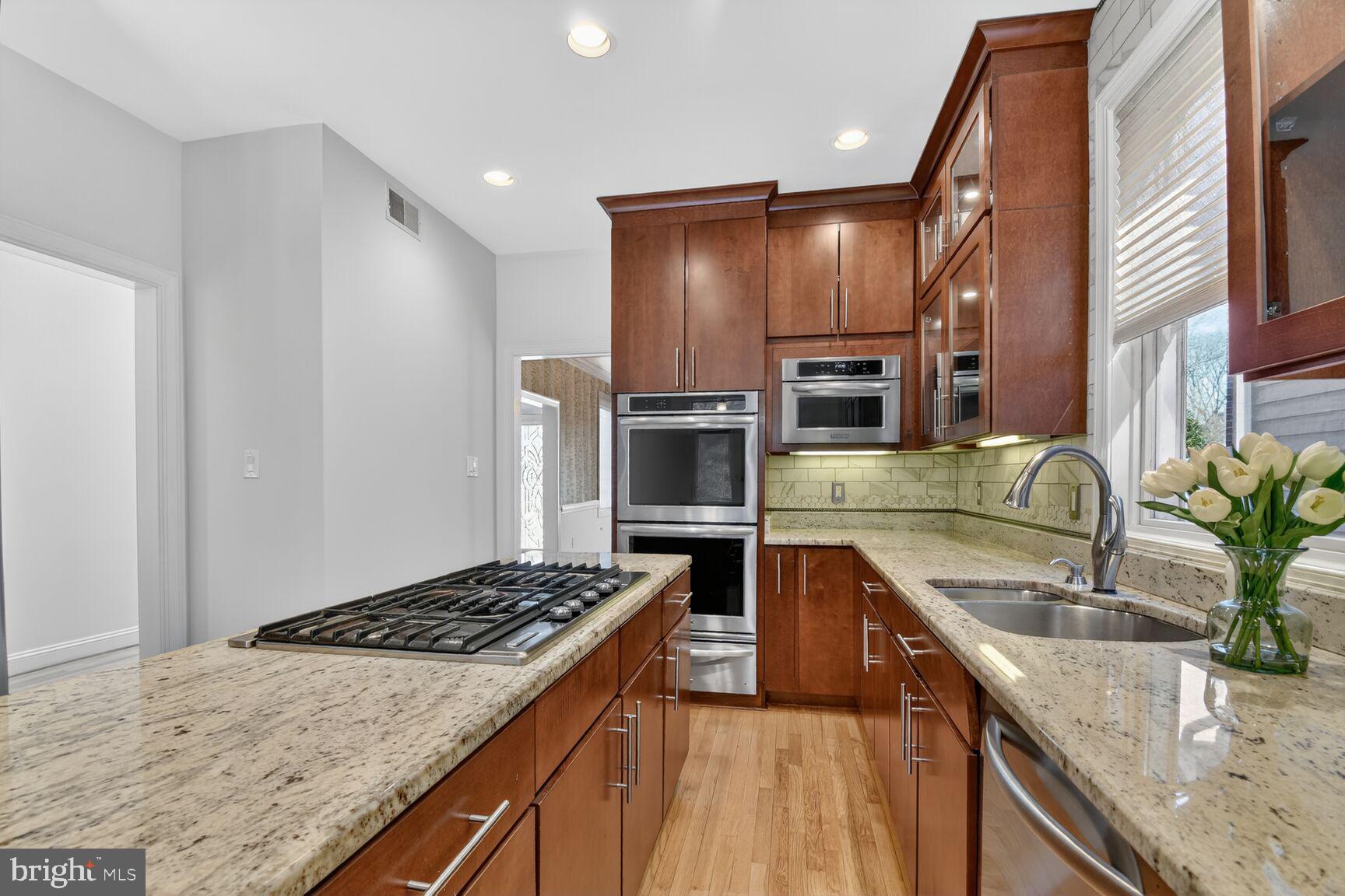 GROSVENOR WOODS - Residential