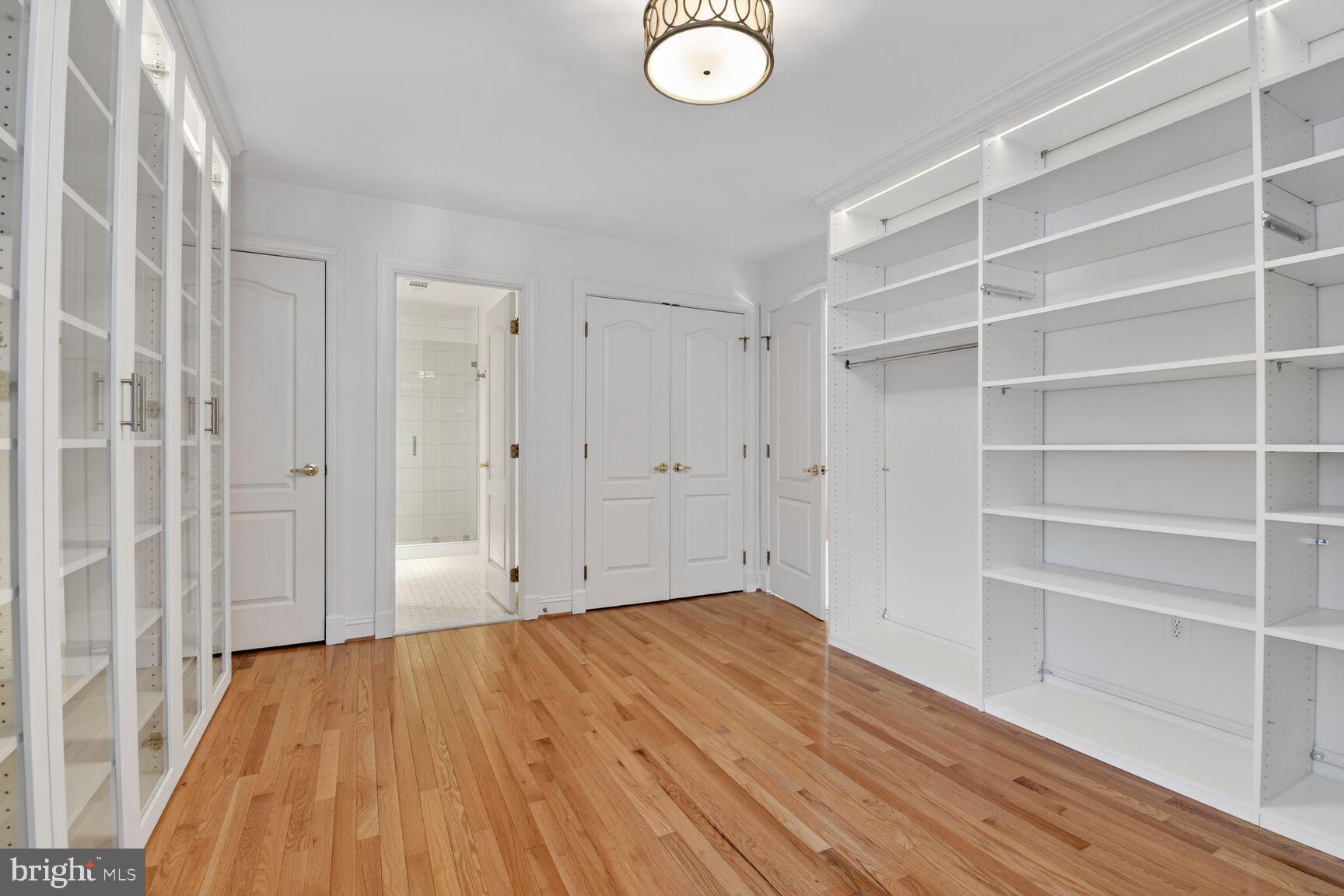 GROSVENOR WOODS - Residential