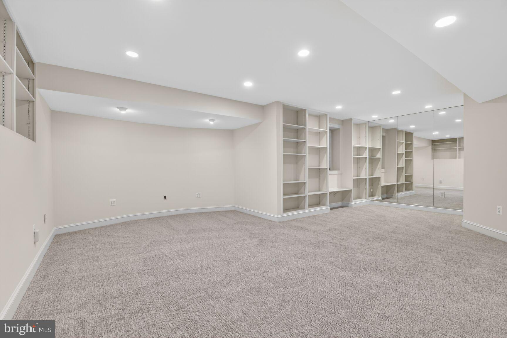 GROSVENOR WOODS - Residential