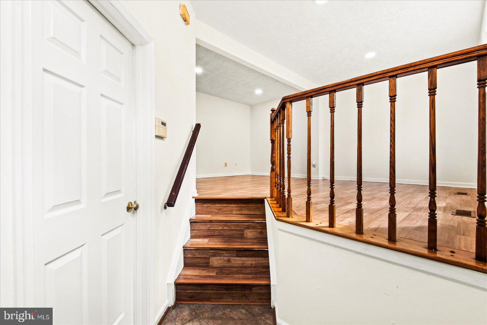 104 RIDGECREST COURT