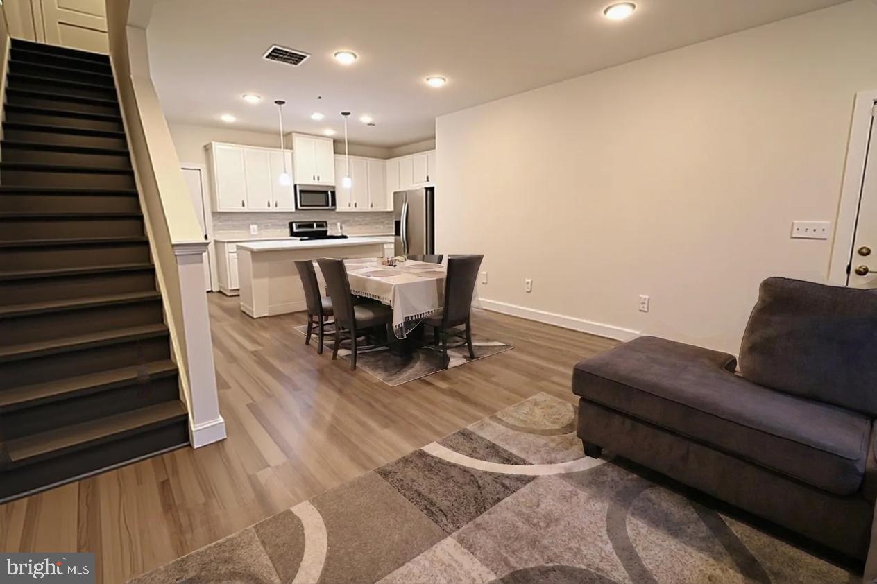 CENTURY ROW - Residential