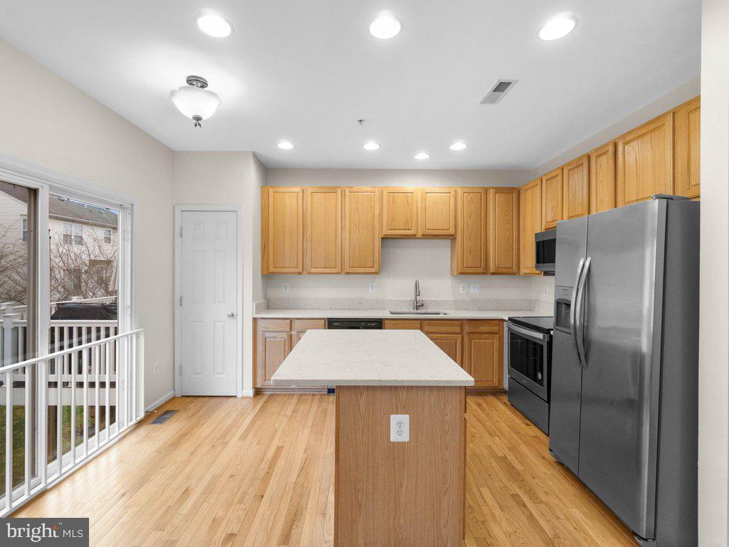 WATERS EDGE - Residential