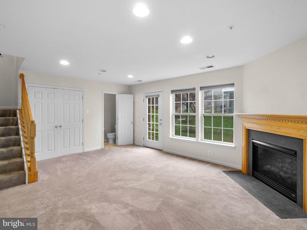 WATERS EDGE - Residential