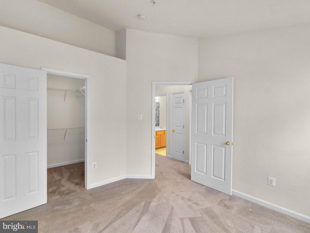 WATERS EDGE - Residential