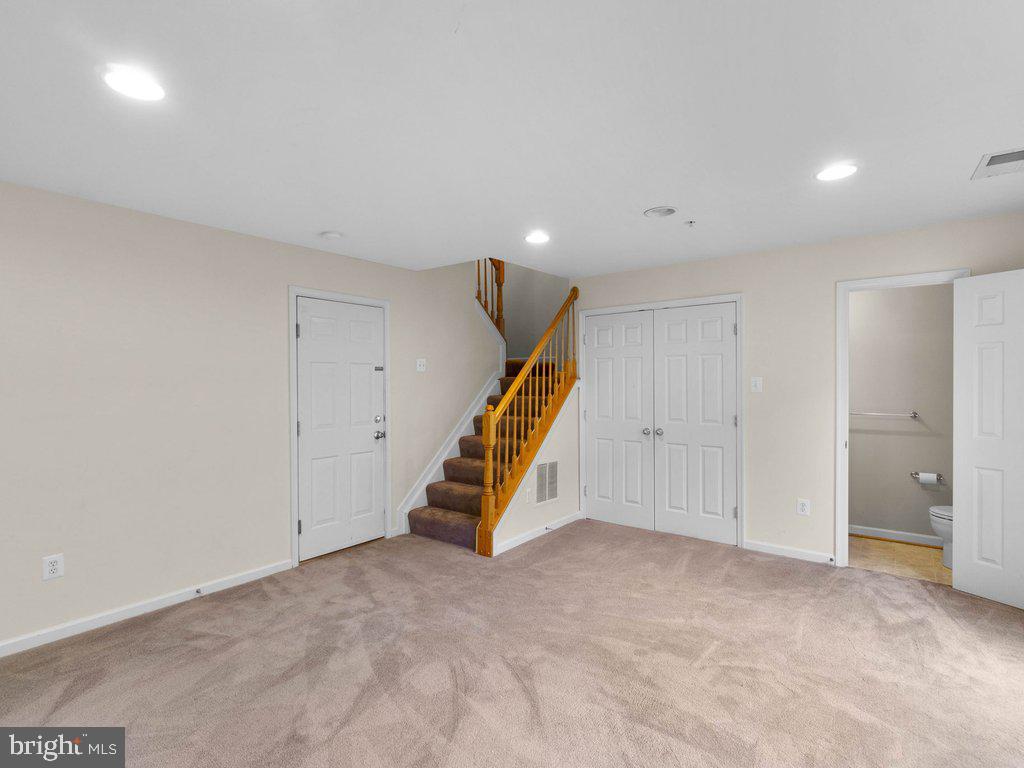 WATERS EDGE - Residential