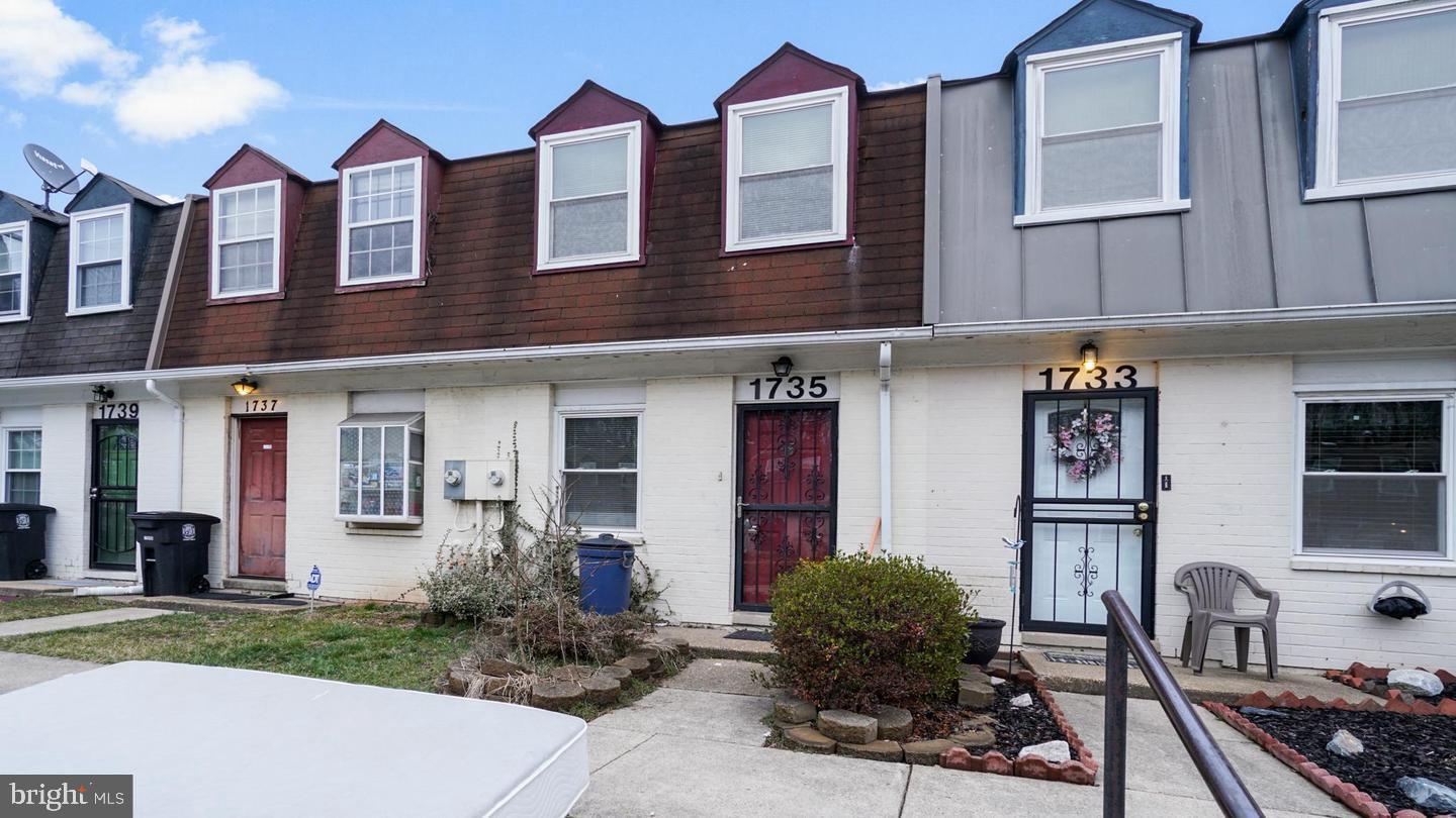 1735 VILLAGE GREEN DRIVE Z-44