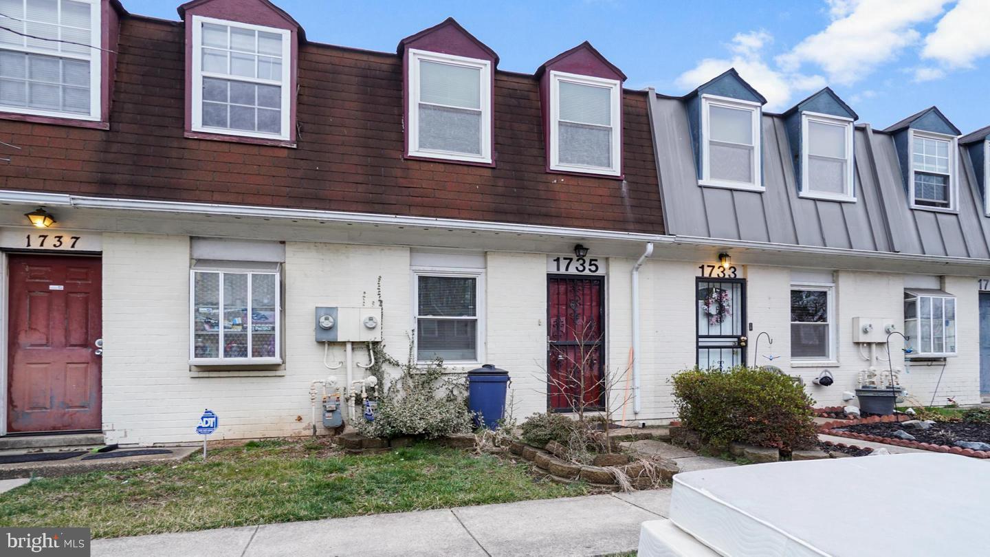 WINDMILL SQUARE - Residential