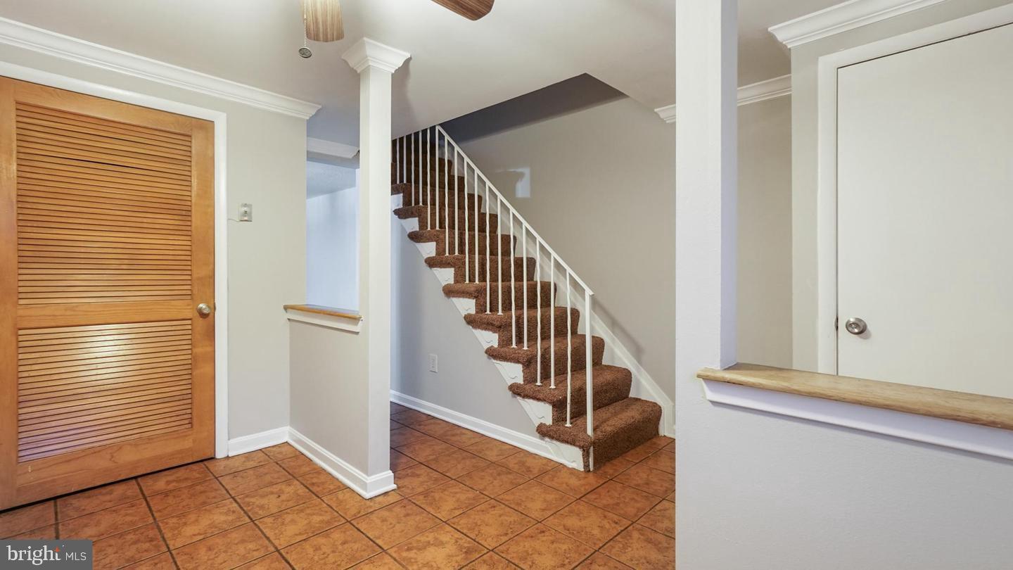 WINDMILL SQUARE - Residential