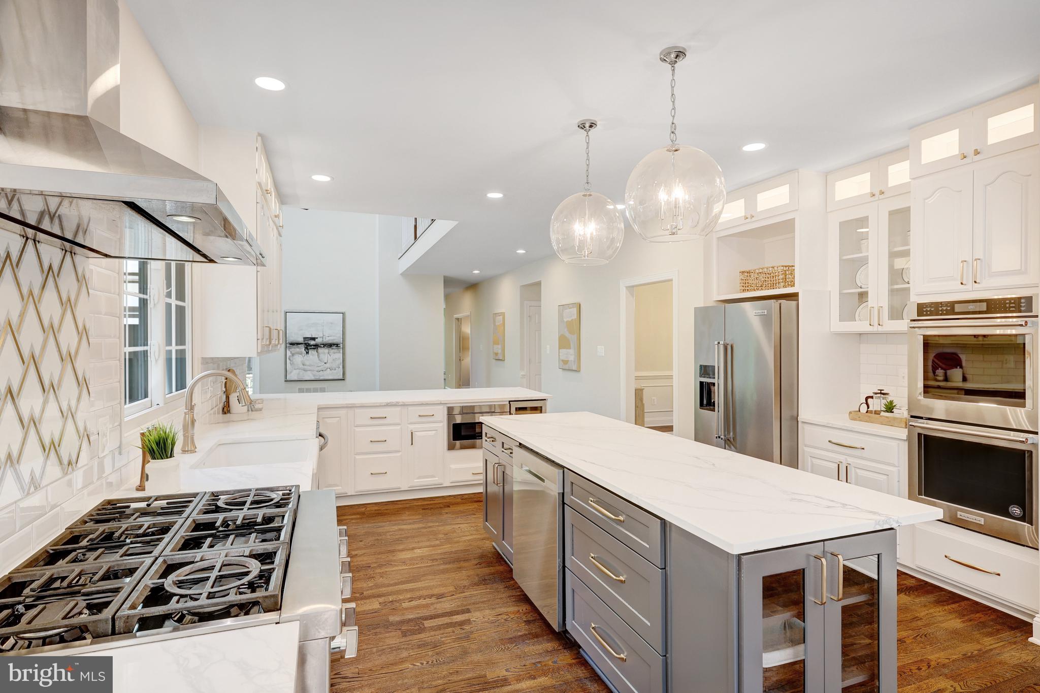 CAMBERLEY WEST - Residential