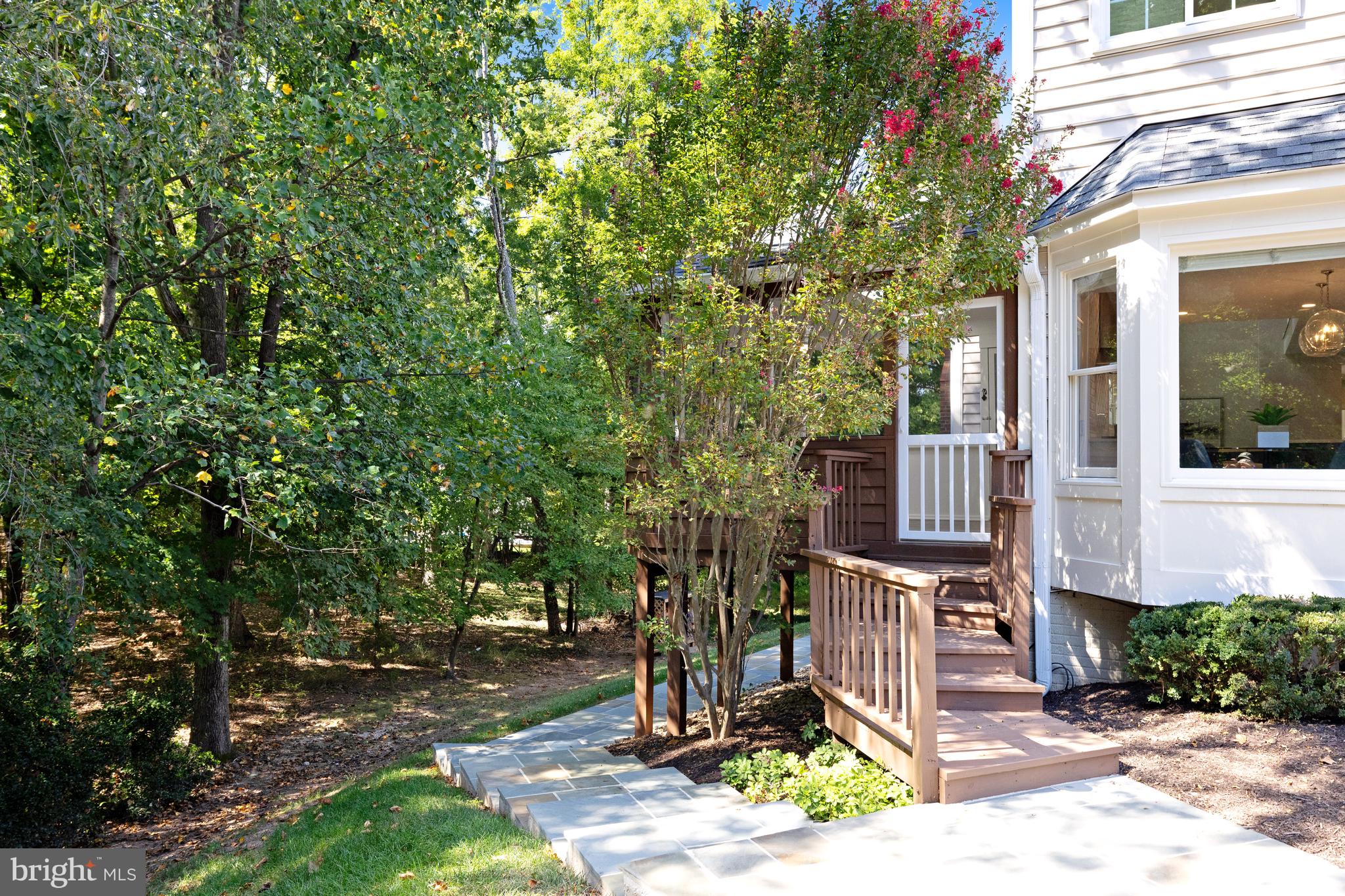 CAMBERLEY WEST - Residential