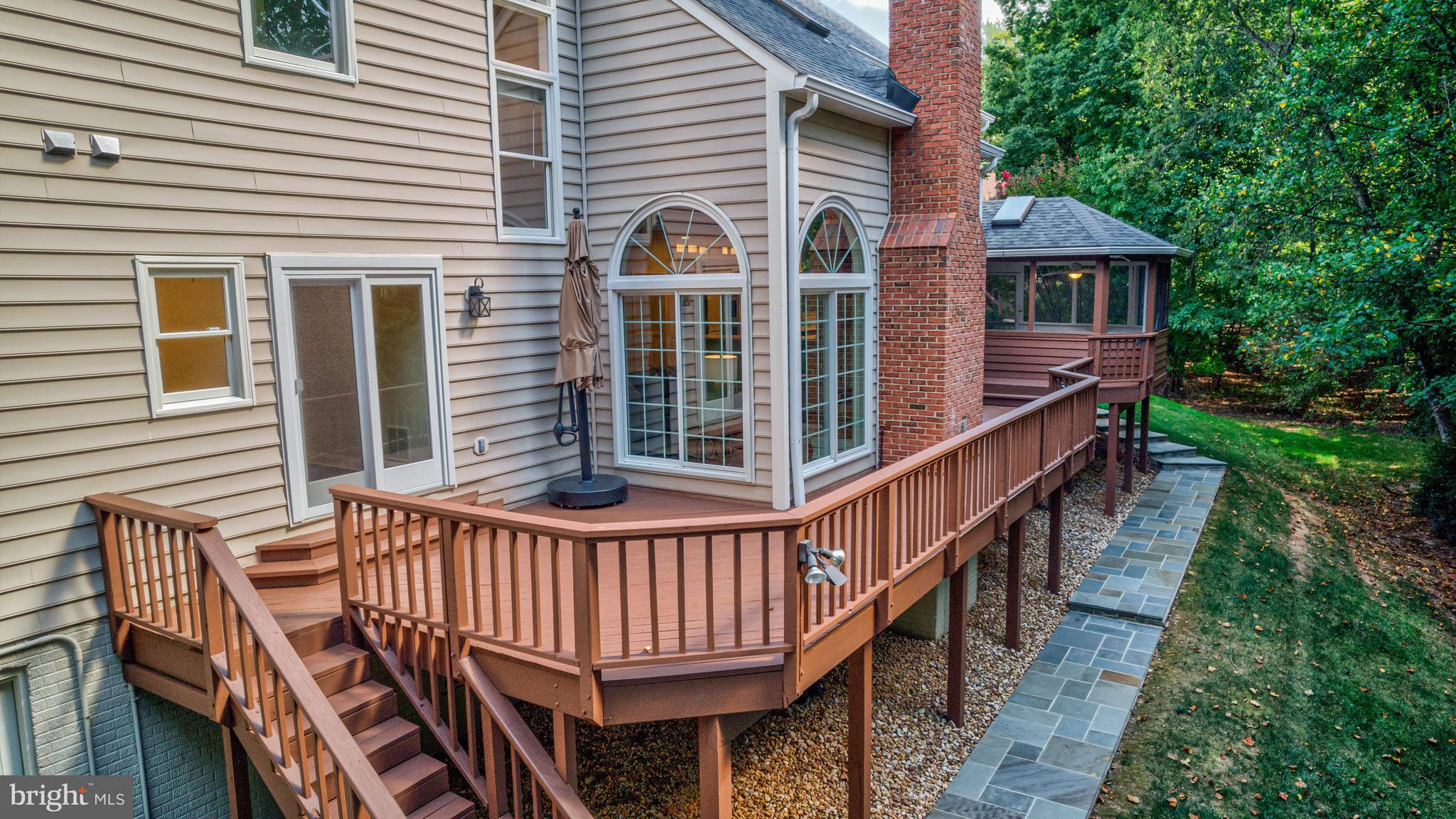 CAMBERLEY WEST - Residential