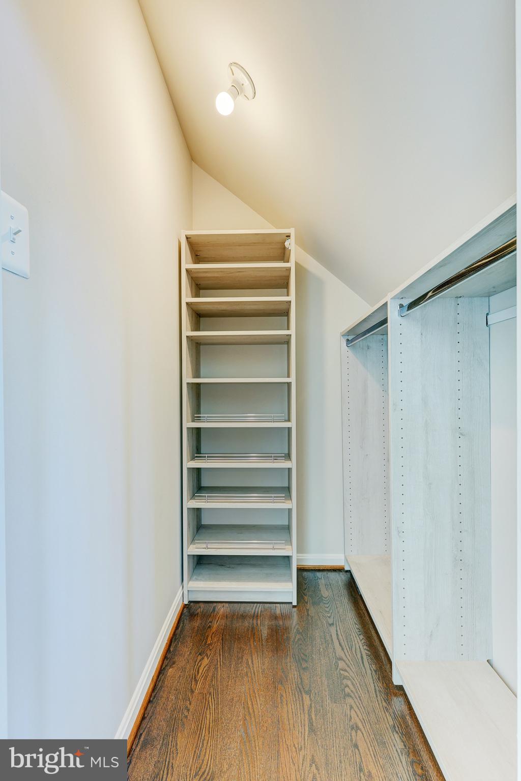 CAMBERLEY WEST - Residential