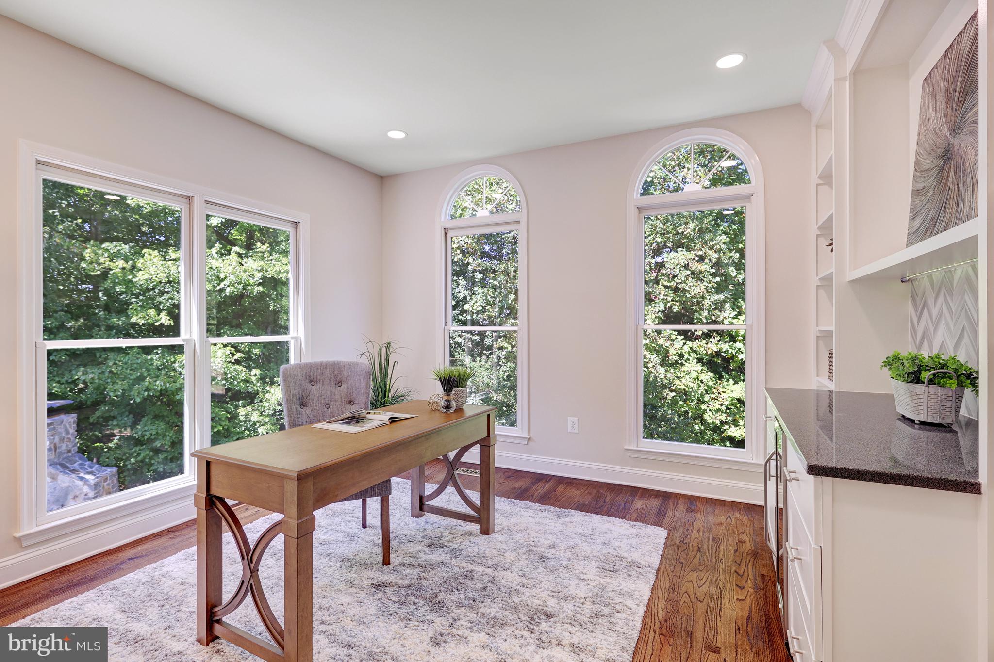 CAMBERLEY WEST - Residential