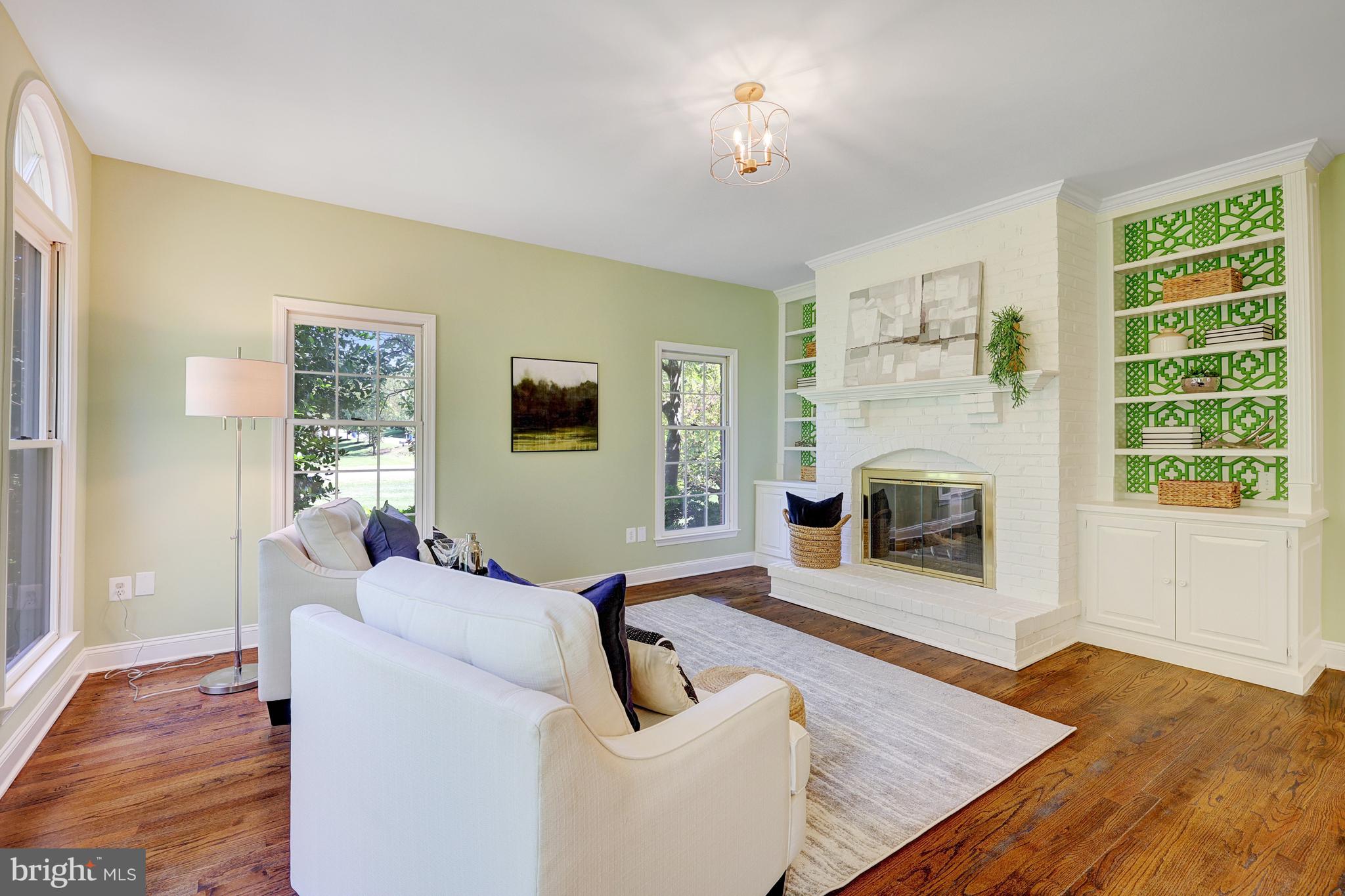 CAMBERLEY WEST - Residential